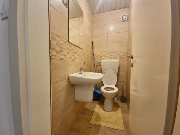 Izdavanje dvosobnog stana 69m² sa garažnim mjestom–Budva, Rozino (dugoročno izdavanje)