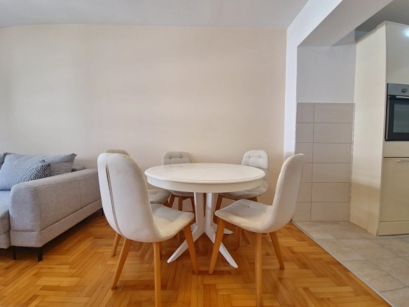 Izdavanje dvosobnog stana 69m² sa garažnim mjestom–Budva, Rozino (dugoročno izdavanje)