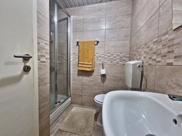 Izdavanje dvosobnog stana 69m² sa garažnim mjestom–Budva, Rozino (dugoročno izdavanje)