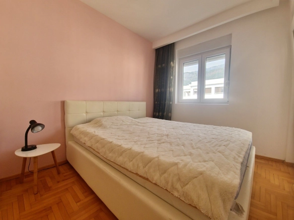 Izdavanje dvosobnog stana 69m² sa garažnim mjestom–Budva, Rozino (dugoročno izdavanje)