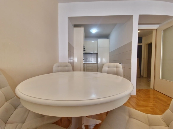Izdavanje dvosobnog stana 69m² sa garažnim mjestom–Budva, Rozino (dugoročno izdavanje)