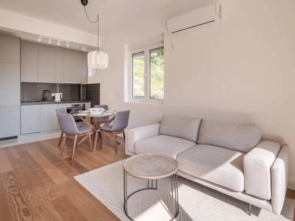 Izdavanje dvosobnog stana 60 m² sa garažnim mjestom– Pržno, Budva (izdavanje na duži period)