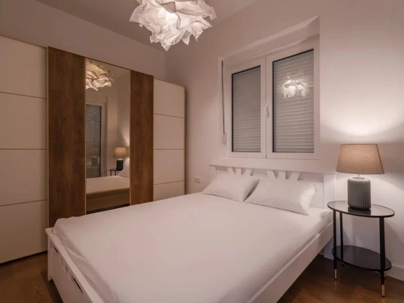 Izdavanje dvosobnog stana 60 m² sa garažnim mjestom– Pržno, Budva (izdavanje na duži period)