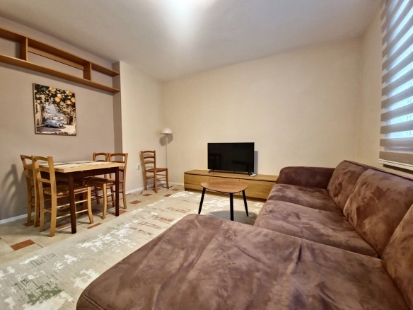 Jednosoban stan 40m2 u centru Budve (Izdavanje na period do sezone 01.06.2026)