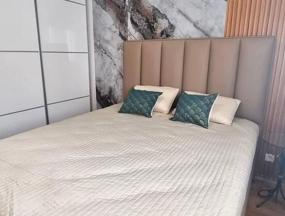 Izdavanje luksuznog dvosobnog penthouse stana 70 m²  sa velikom terasom – The Old Bakery, Budva  (izdavanje na duži period)