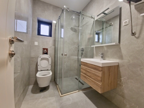 Jednosoban moderno opremljen stan 50m2 – Dubovica, Budva (dugoročni najam)