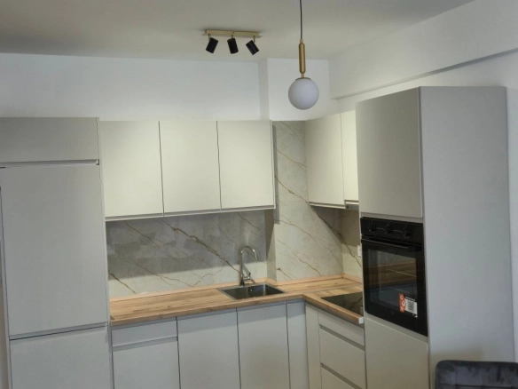 Izdavanje jednosobnog stana 43m2 -Podkošljun, Budva (izdavanje na duži period)