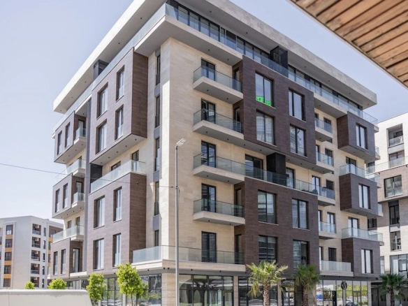 Prodaja luksuznog trosobnog stana 210 m² sa 3 garažna mjesta – Podgorica | Ekskluzivna rezidencija