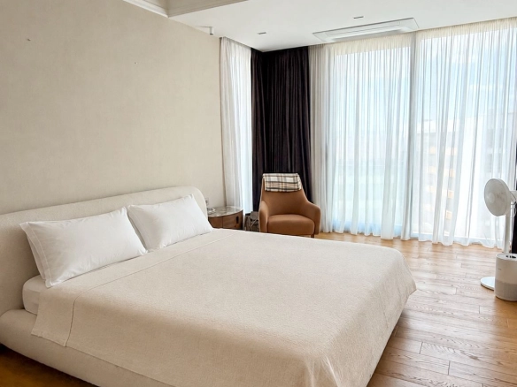 Prodaja luksuznog trosobnog stana 210 m² sa 3 garažna mjesta – Podgorica | Ekskluzivna rezidencija