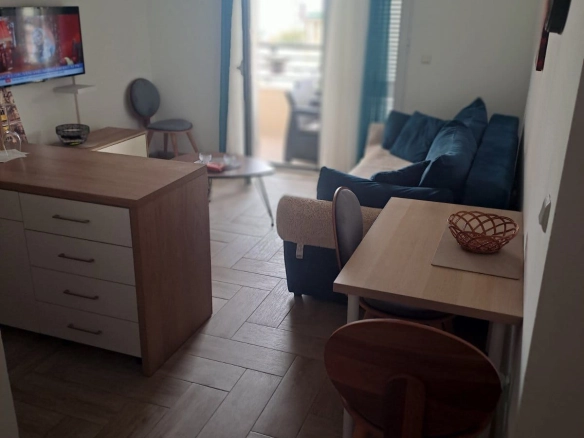 Jednosoban stan sa pogledom na more, Bečići (NA PERIOD DO 01.06.2027)