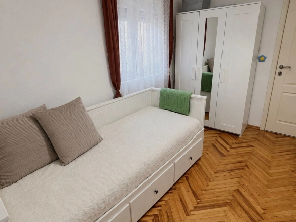 Izdavanje dvosobnog stana na atraktivnoj lokaciji– Budva | Na duži period