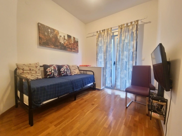 Izdavanje studio apartmana sa garažnim mjestom – Rafailovići, Budva (izdavanje na duži period)