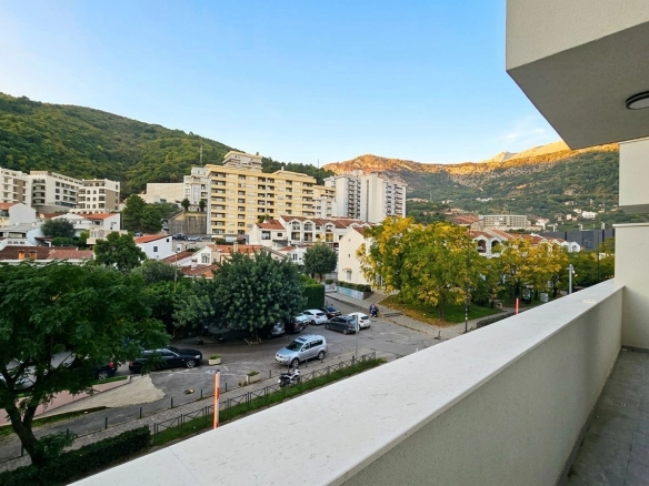 Prodaja jednosobnog stana 45m² u novogradnji-Rozino, Budva