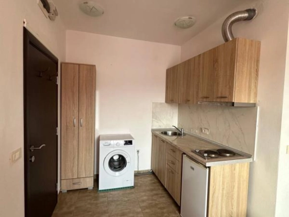 Izdavanje: Garsonjera 20 m² na 400 m od mora – Šušanj, Bar