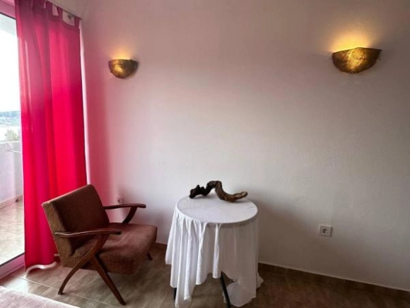 Izdavanje: Garsonjera 20 m² na 400 m od mora – Šušanj, Bar