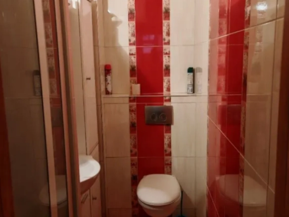 Hotel 345 m² sa 6 garsonjera i stanom, garažom i parkingom – Bečići, Budva