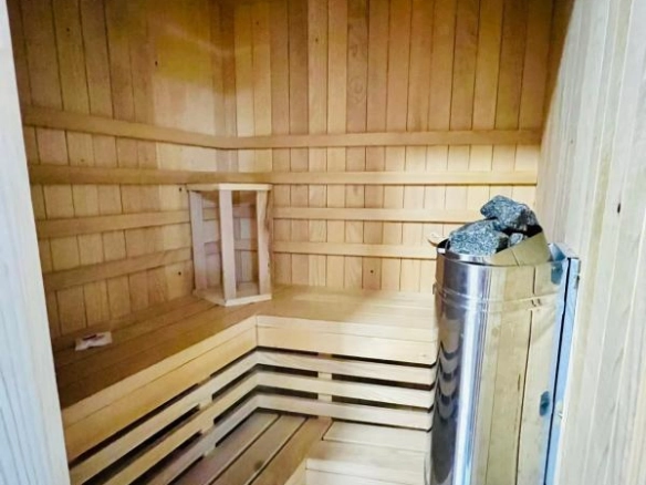 Dvije kuće 300 m² na jednom placu blizu mora i centra – Bar