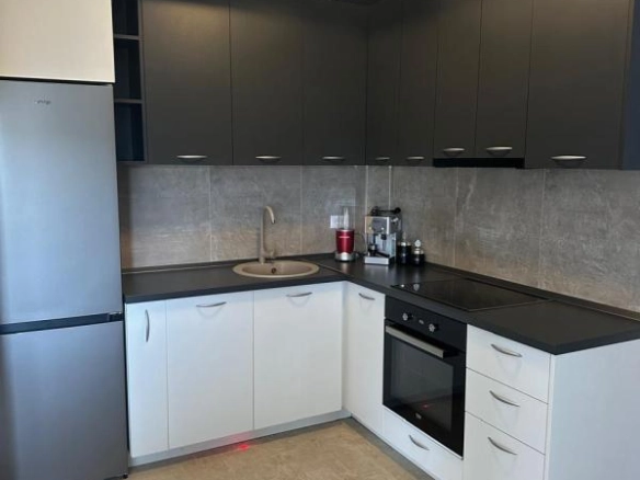 Jednosoban stan 46 m² sa garažom i terasom od 88 m² – Kavač, Kotor