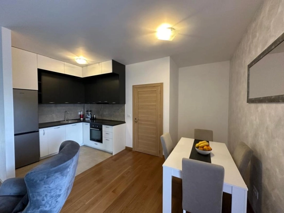 Jednosoban stan 46 m² sa garažom i terasom od 88 m² – Kavač, Kotor