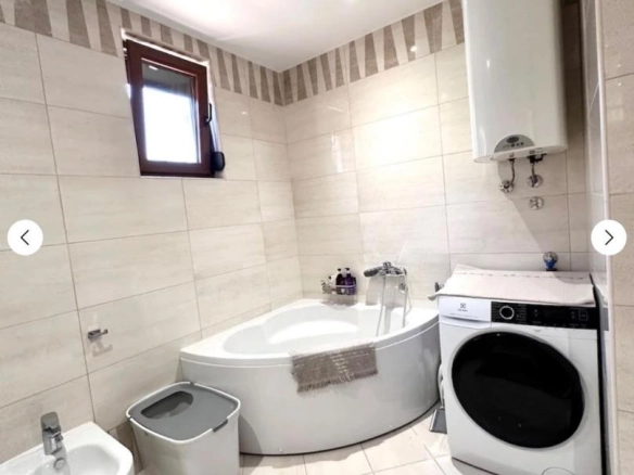 Kuća 165 m² sa dvije etaže i placom 339 m² – Bjeliši, Bar