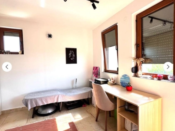 Kuća 165 m² sa dvije etaže i placom 339 m² – Bjeliši, Bar