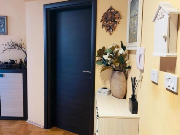 Trosoban stan 91 m² sa pogledom na more i planine – Kavač, Kotor
