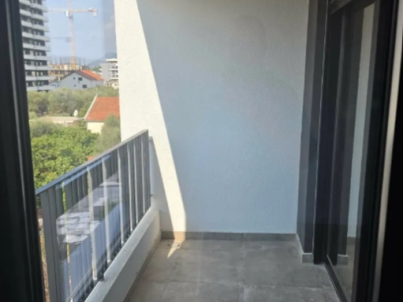 Jednosoban stan 47 m² sa garažom i terasom – Ilino, Bar