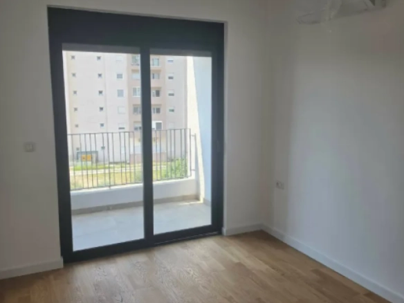 Jednosoban stan 47 m² sa garažom i terasom – Ilino, Bar