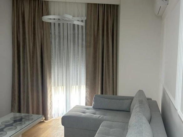 Jednosoban stan 41 m² sa terasom i pogledom na more – Bečići, Budva