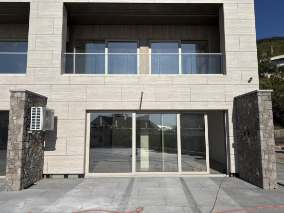 Dvosoban stan 92 m² sa terasom i pogledom na more – Pržno, Budva