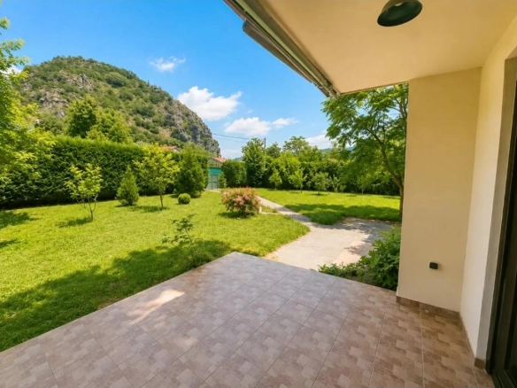Kuća 136 m² na uređenom placu od oko 1.300 m² – Spuž, Danilovgrad