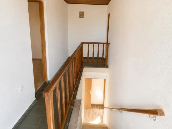 Kuća 136 m² na uređenom placu od oko 1.300 m² – Spuž, Danilovgrad