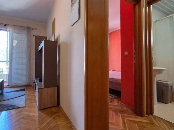 Dvosoban stan 50 m² sa terasom i pogledom na more – Babin Do, Budva