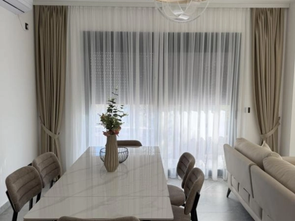 Izdavanje: Kuća 160 m² sa bazenom i placom 400 m² – Vitići, Bar