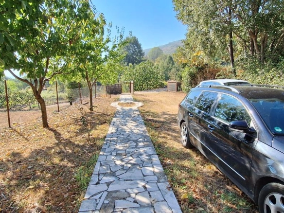 Kuća 162 m² sa vinogradom i placom od 2.710 m² – Danilovgrad