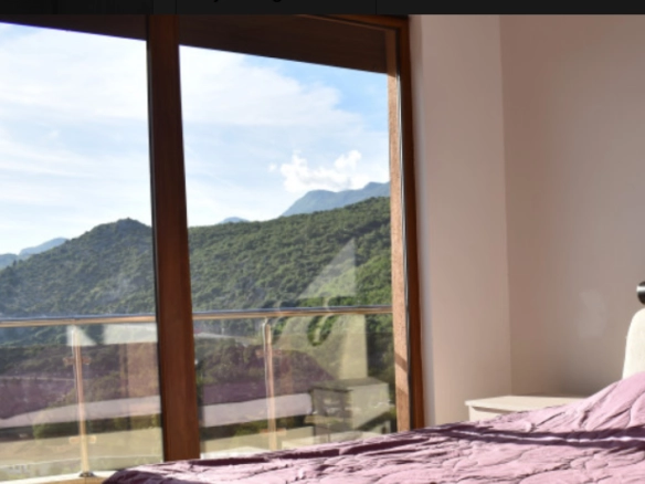 Trosoban stan 161 m² sa panoramskim pogledom na more – Pržno, Budva