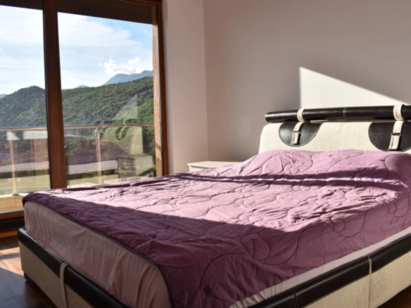 Trosoban stan 161 m² sa panoramskim pogledom na more – Pržno, Budva