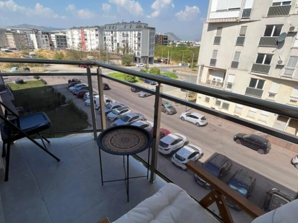Garsonjera 30 m² u novogradnji sa terasom i pogledom na grad – Zabjelo, Podgorica