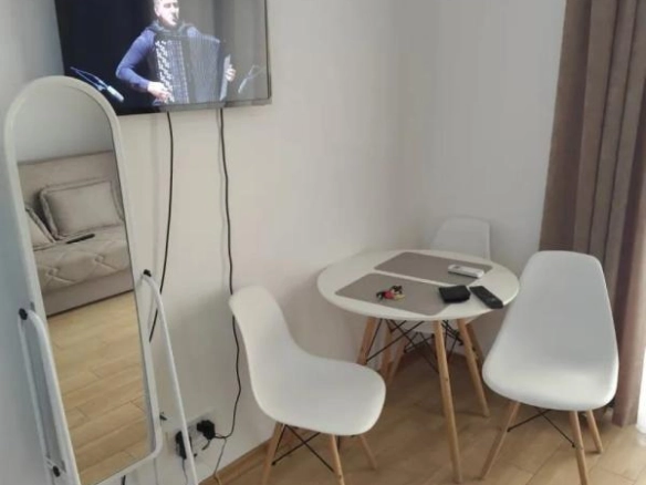 Izdavanje: Garsonjera 38 m² na prvom spratu, namještena – Golubovina, Budva