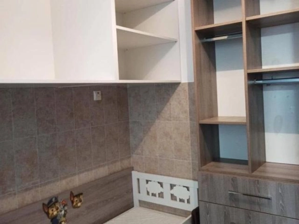 Izdavanje: Garsonjera 34 m² sa zastakljenom terasom – Babin Do, Budva