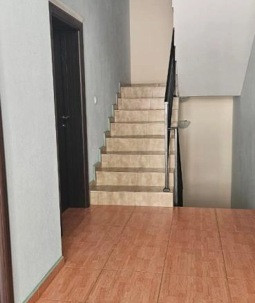 Izdavanje: Garsonjera 20 m² na 400 m od mora – Šušanj, Bar