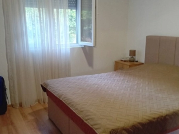 Kuća 91 m² na placu od 1616 m² blizu Skadarskog jezera – Golubovci, Podgorica