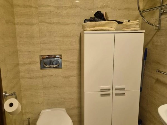 Jednosoban stan 65 m² sa terasom i pogledom na planine – Petrovac, Budva