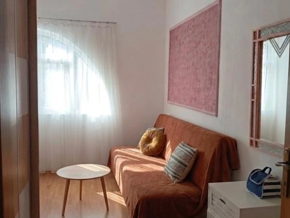 Dvosoban stan 59 m² sa terasom i pogledom na planine – Igalo, Herceg Novi