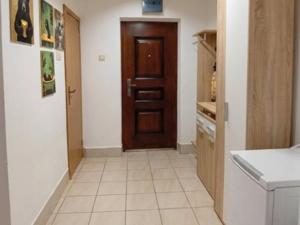 Dvosoban stan 59 m² sa terasom i pogledom na planine – Igalo, Herceg Novi
