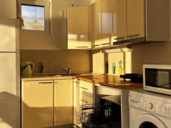 Kuća 148 m² na prvoj liniji do mora sa bazenom – Lepetane, Tivat