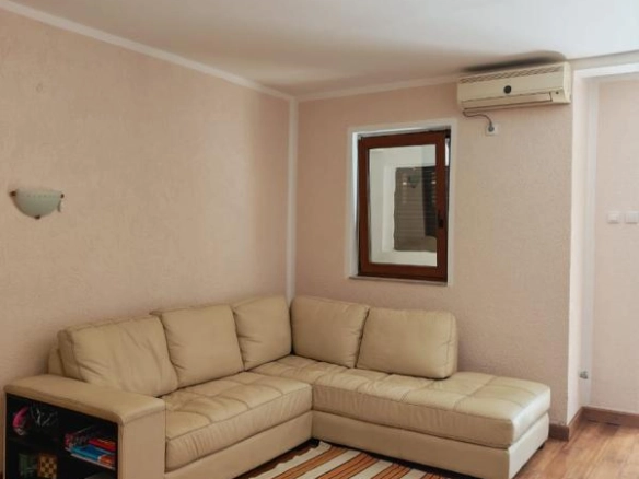 Jednosoban stan 77 m² sa terasom i pogledom na more – Dubovica, Budva