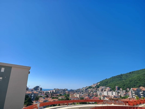 Jednosoban stan 77 m² sa terasom i pogledom na more – Dubovica, Budva