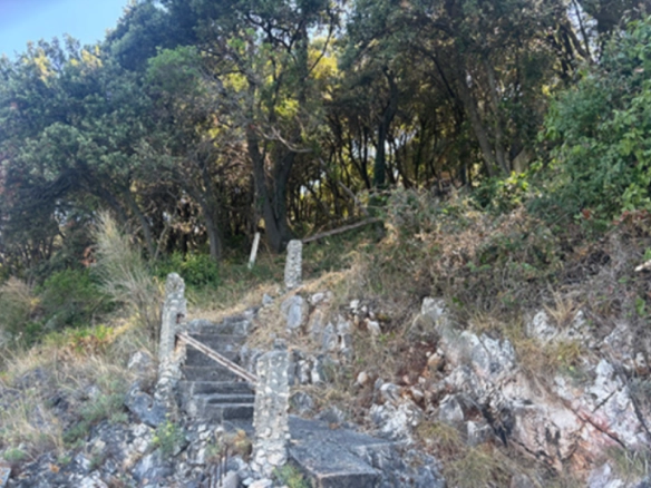 Kuća 191 m² na prvoj liniji do mora – Hladna Uvala, Ulcinj