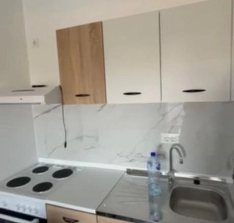 Izdavanje: Trosoban stan, potpuno namješten, na posljednjem spratu – Zabjelo, Podgorica